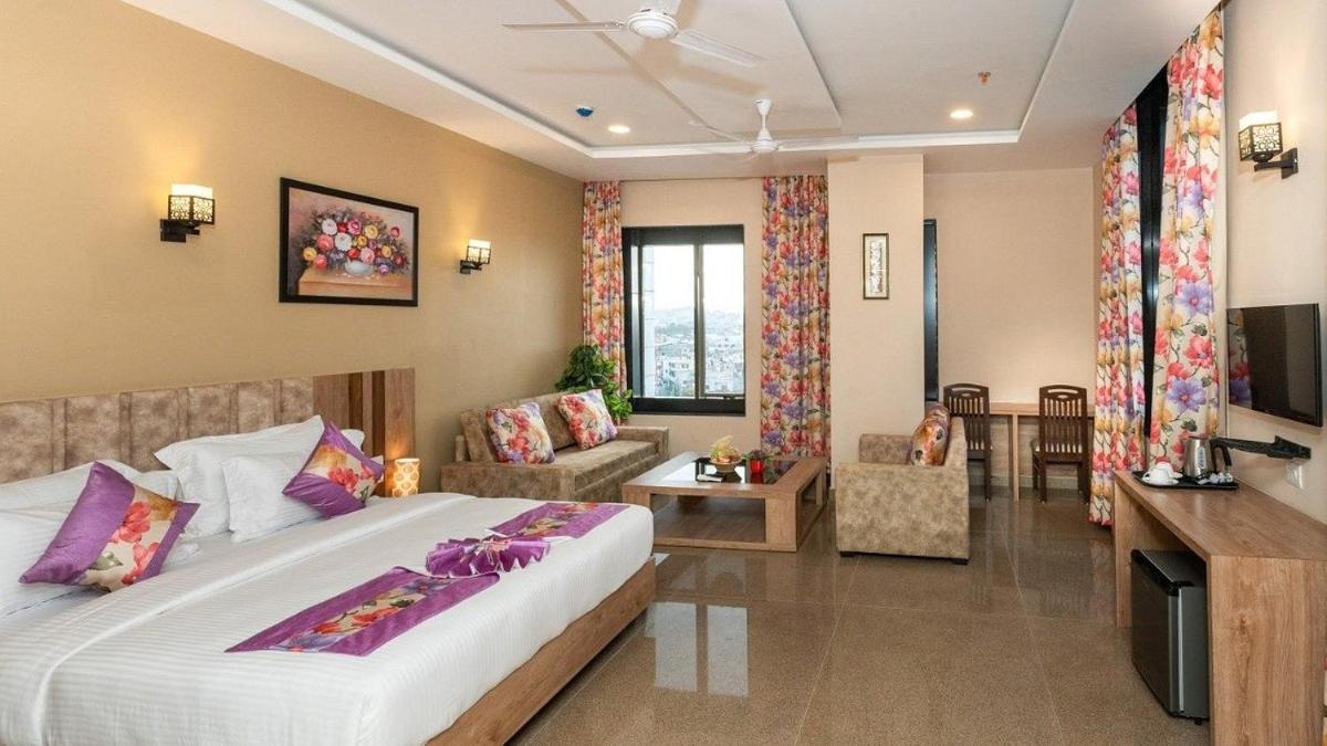 Hotel Shree Nanda - Housity