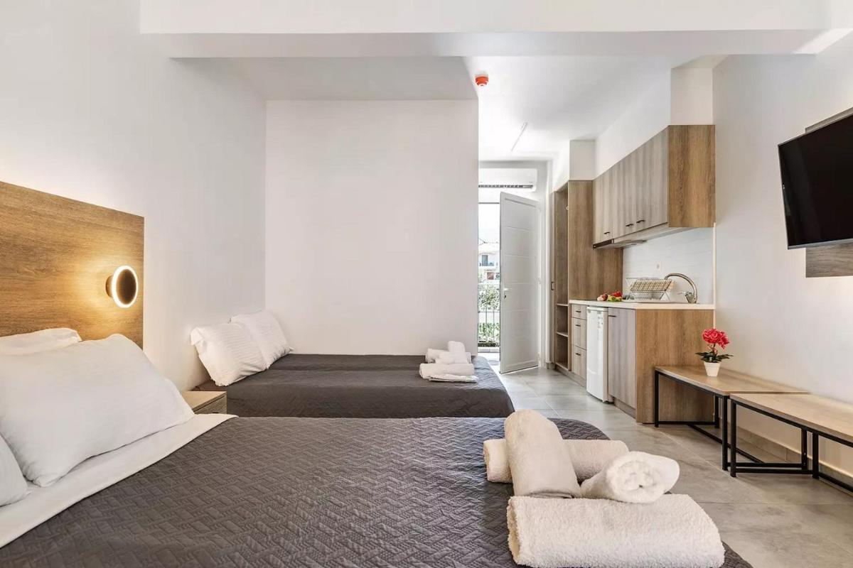 BLUE STAR APARTHOTEL - Housity