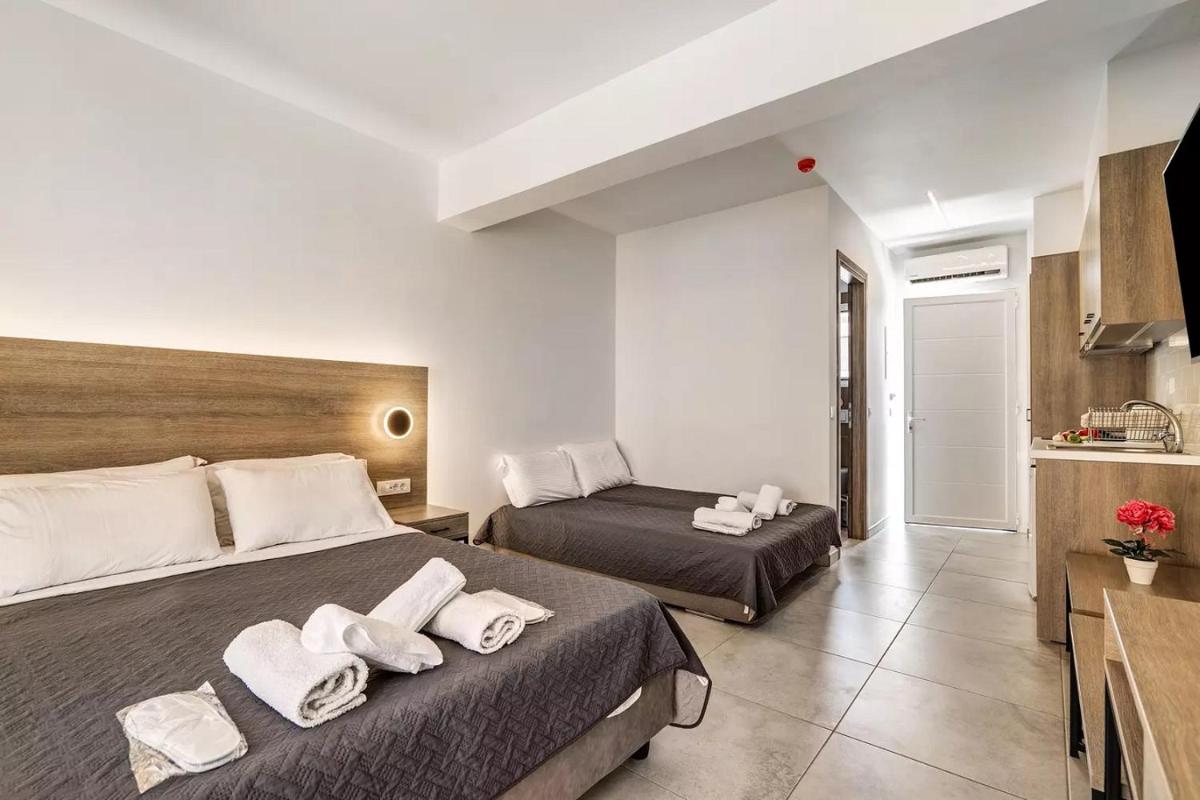 BLUE STAR APARTHOTEL - Housity