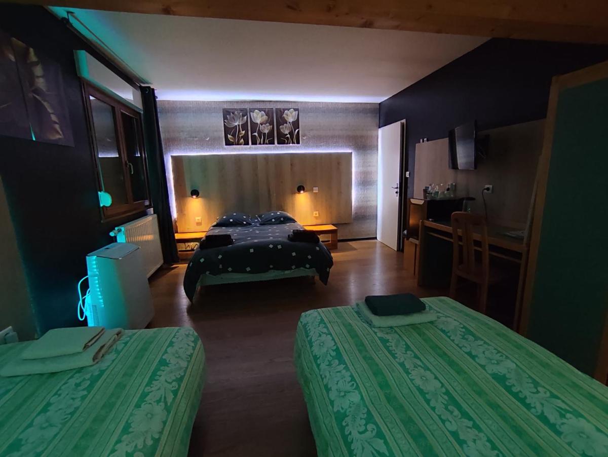 Logis Auberge de la Poirie - Housity