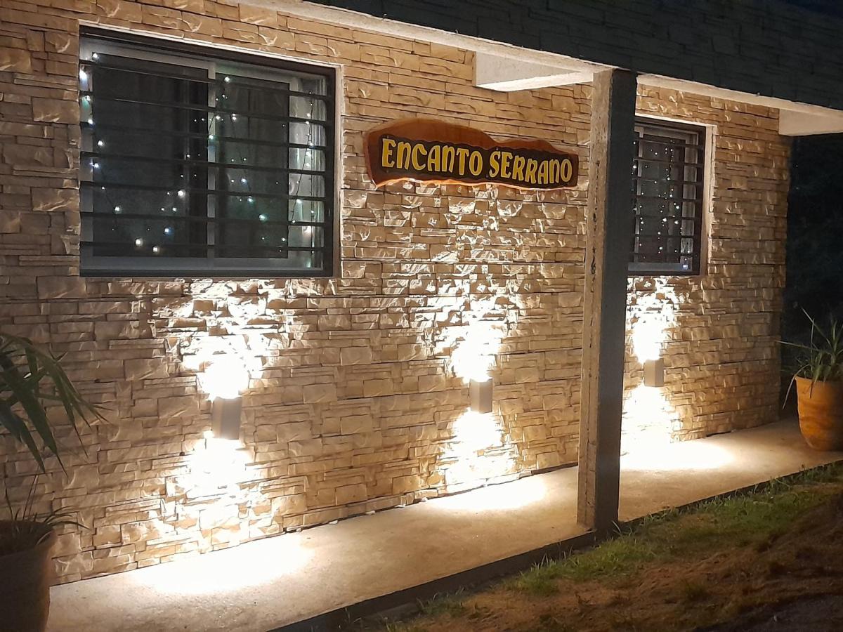 ENCANTO SERRANO - Housity