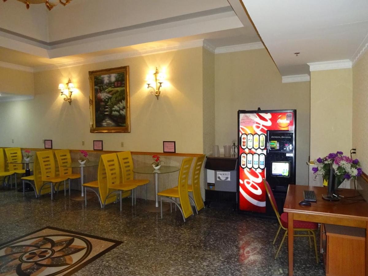 Flushing Hotel - Housity
