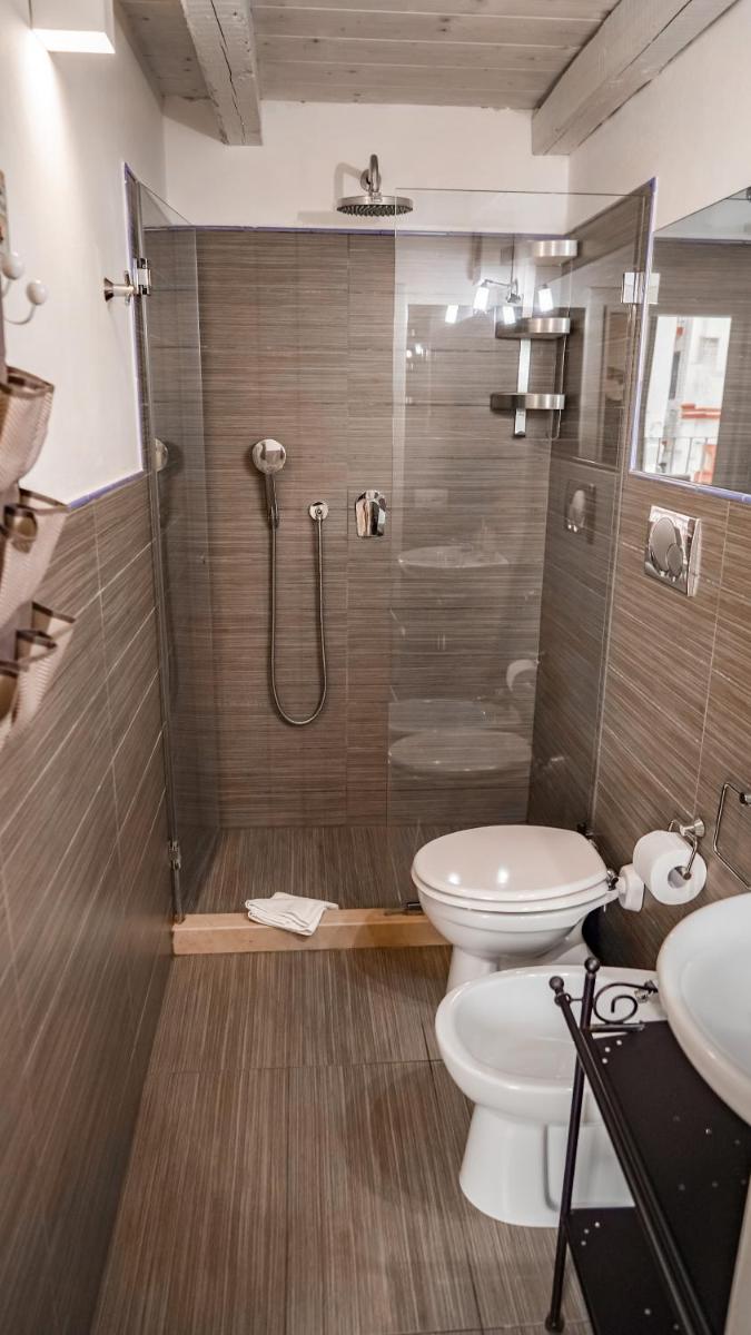 Karen House B&B - Housity