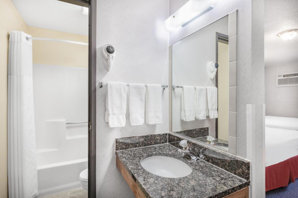 Days Inn by Wyndham Monticello - Housity