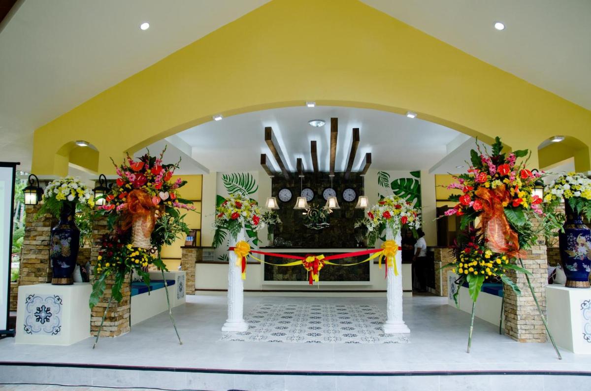San Remigio Beach Club - Housity