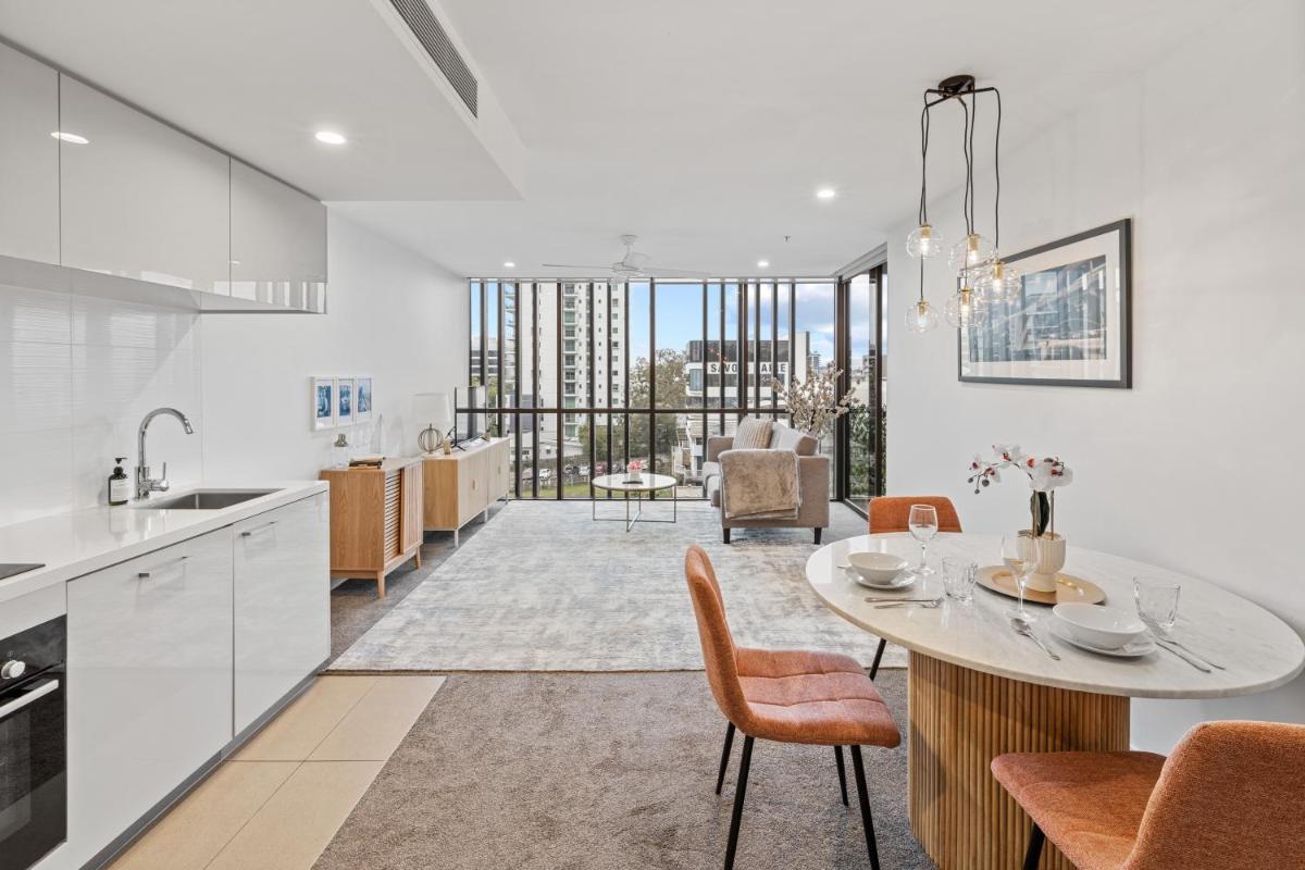 Hearty Milton Apartments - Housity