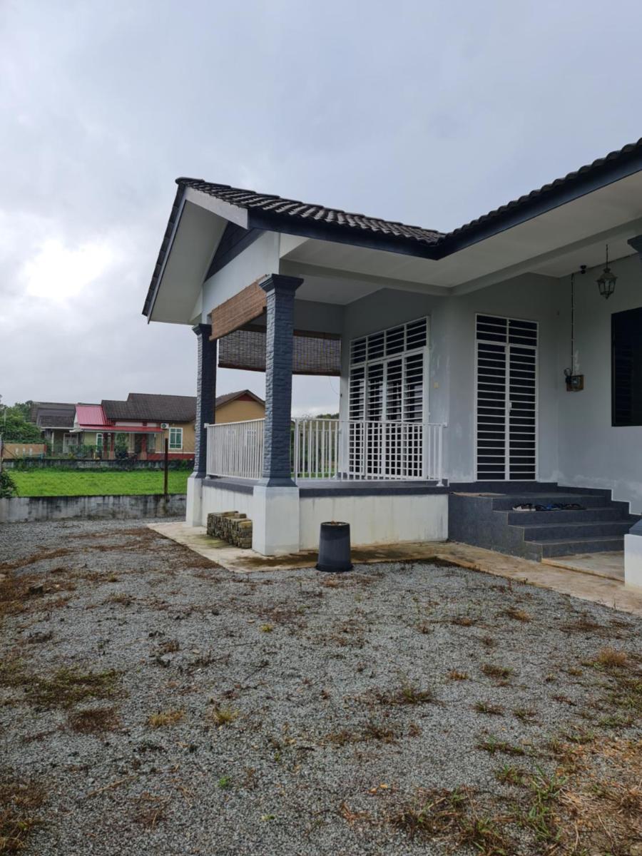 Suitetrails - Teratak Che Esah Guest House FREE WIFI NETFLIX