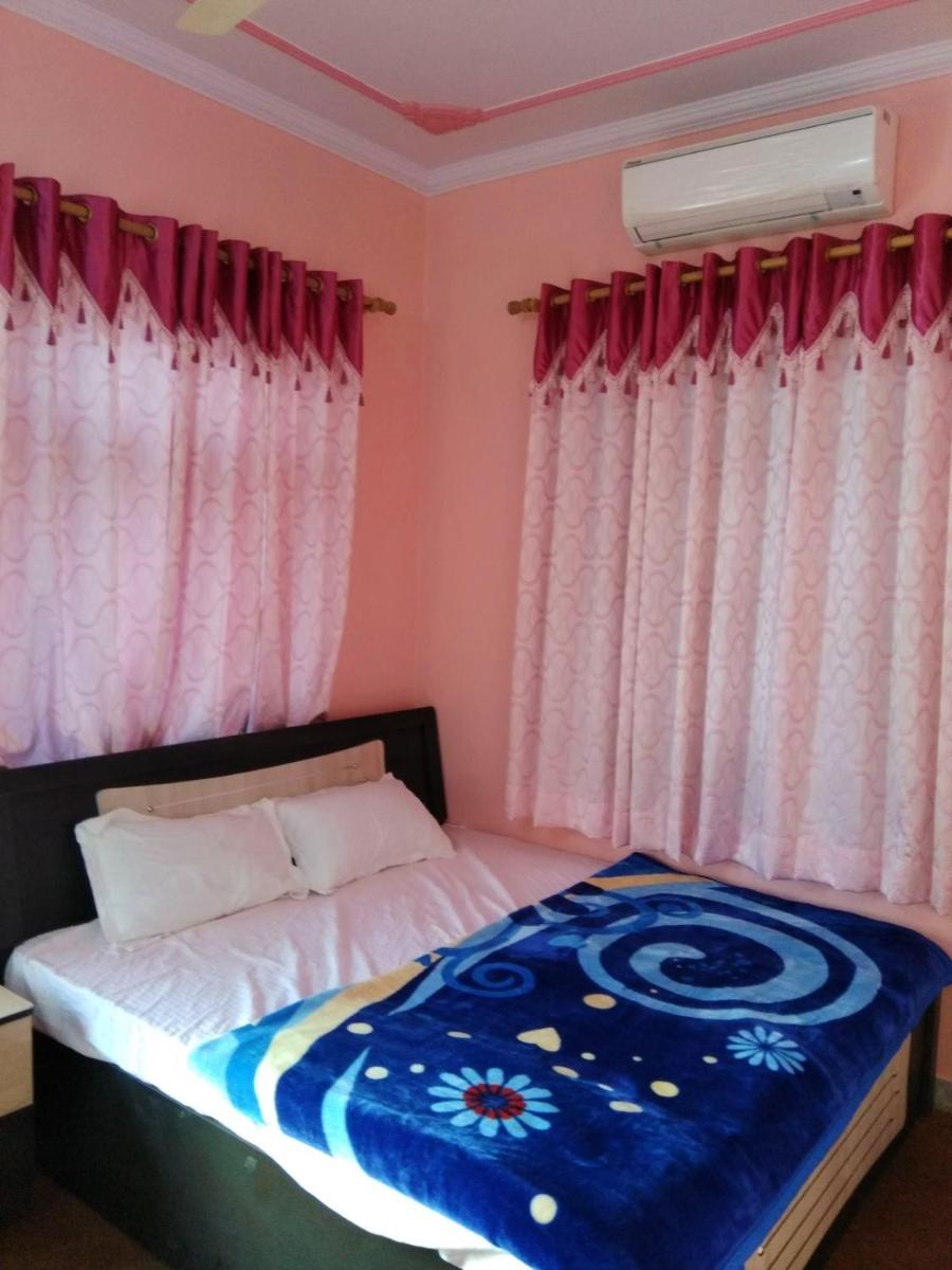 Hotel zamarrud palace - Housity
