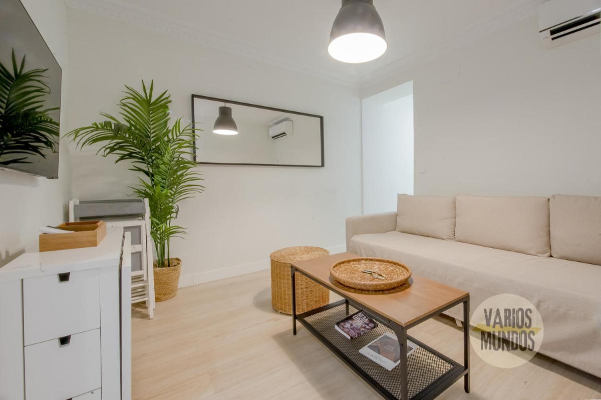 Nuevo Apt de 7pax en Calle Mayor 11 en la Puerta del Sol - Housity