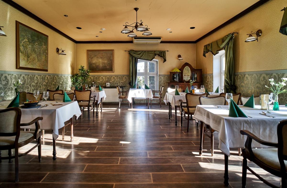 Hotel Stara Poczta - Housity