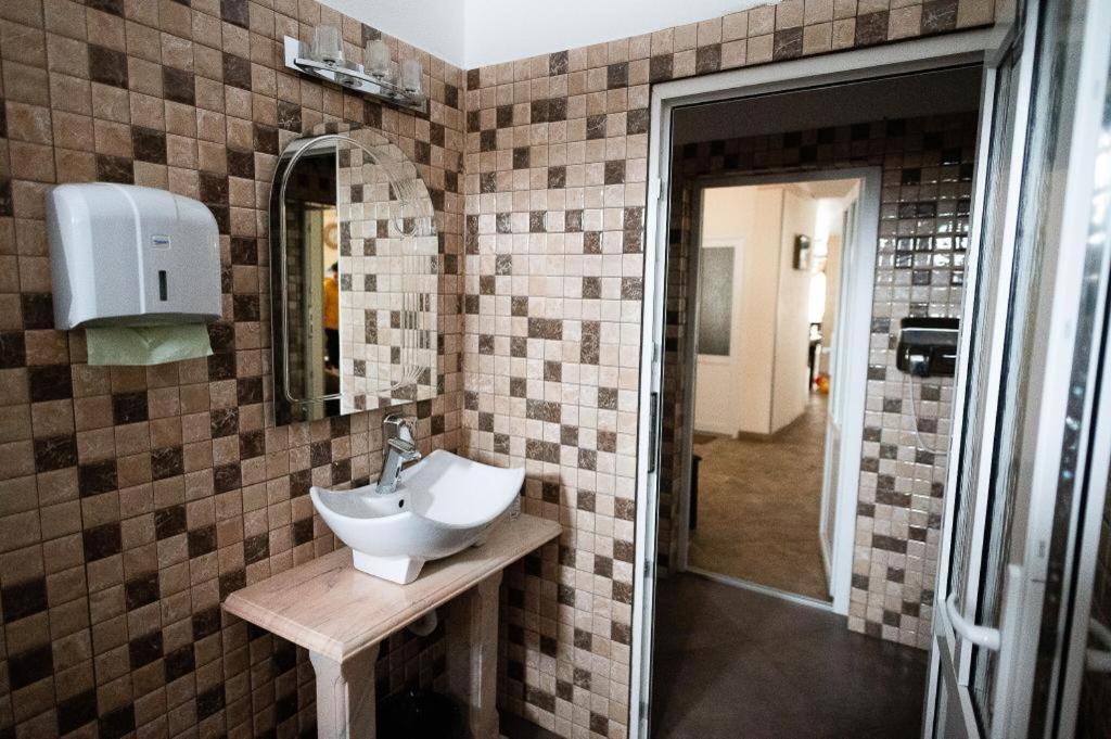 CONACUL VANATORULUI, Borlova - MUNTELE MIC - Enduro Base - Housity