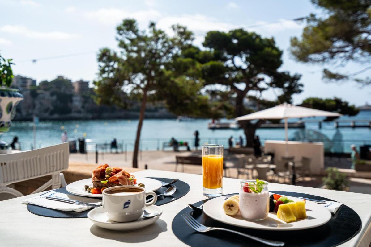 Comida en o cerca de este hotel
