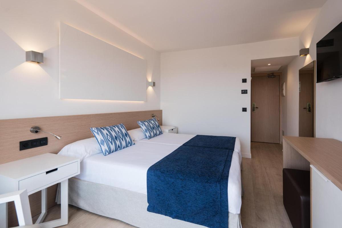Cama o camas de una habitación en THB Felip - Adults Only