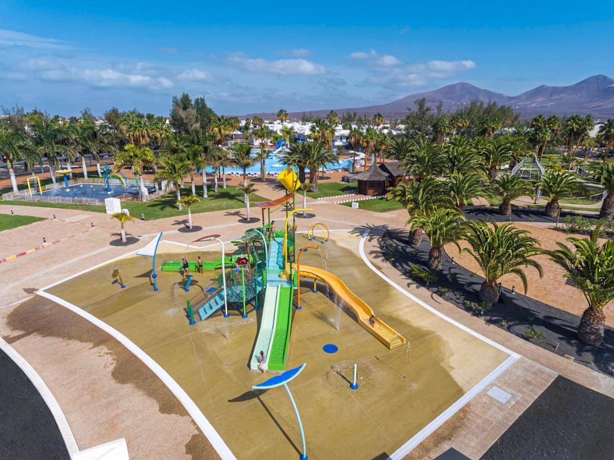 Piscina en o cerca de THB Tropical Island
