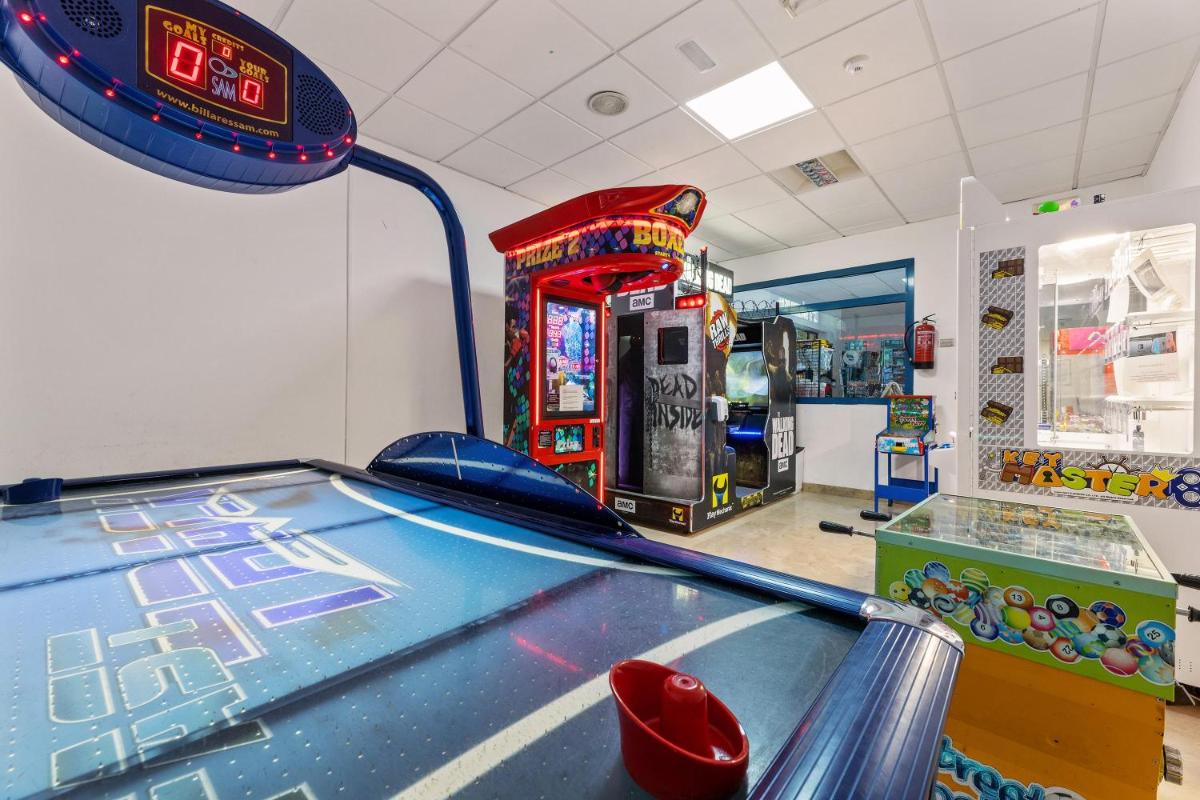 Sala de juegos en THB Tropical Island