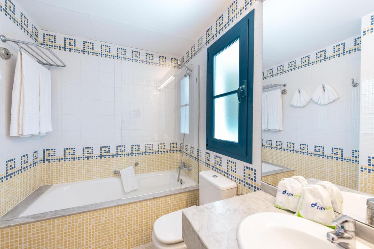 Un baño de THB Tropical Island