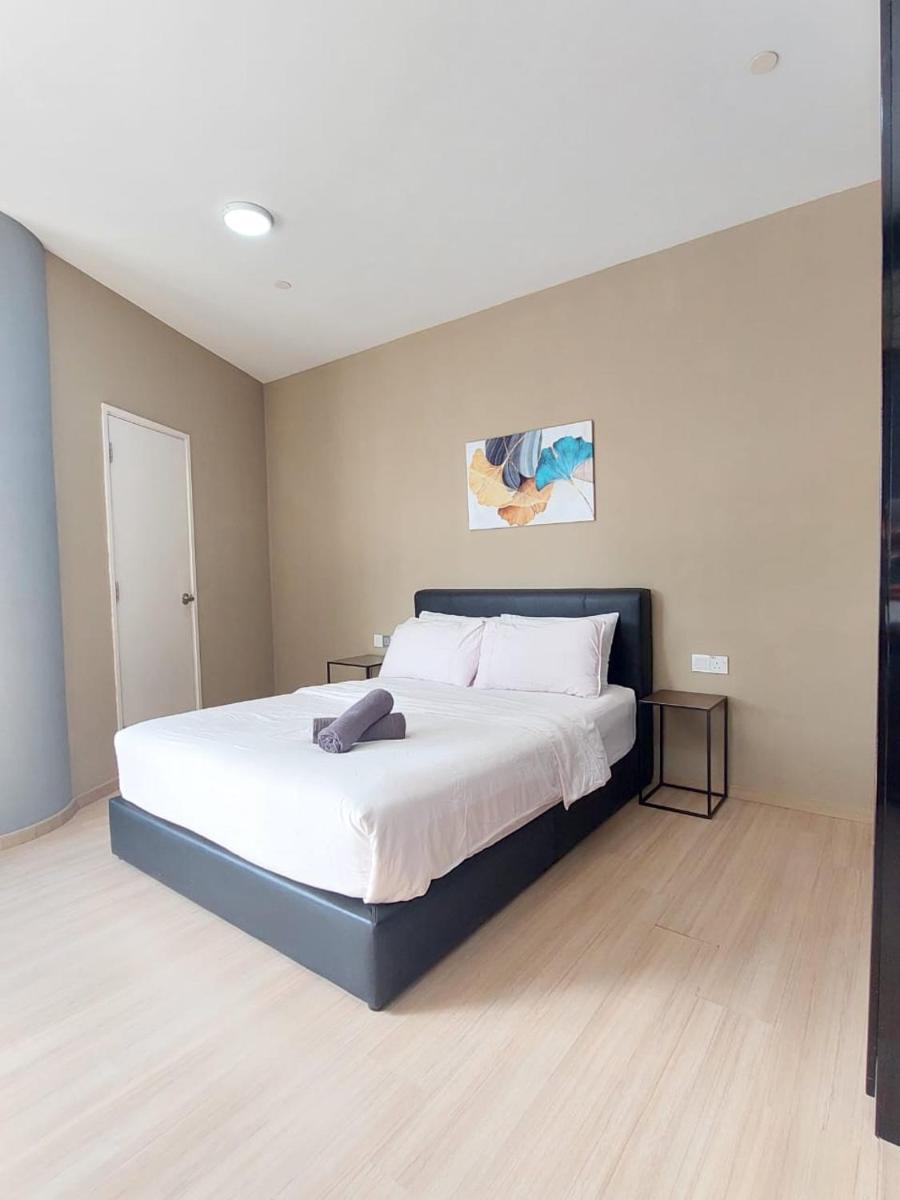 118 Island Plaza Suite City8 by Joal - Housity