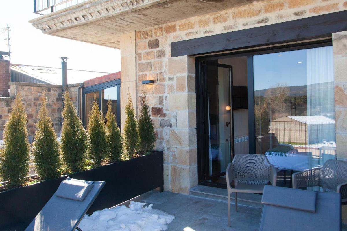 Un balcón o terraza de Duruelo Mountain Suites
