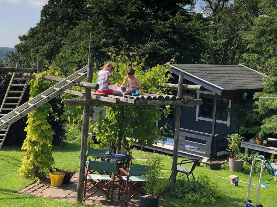 Unique Tiny House near 3 Peaks - The ZedShed - Housity