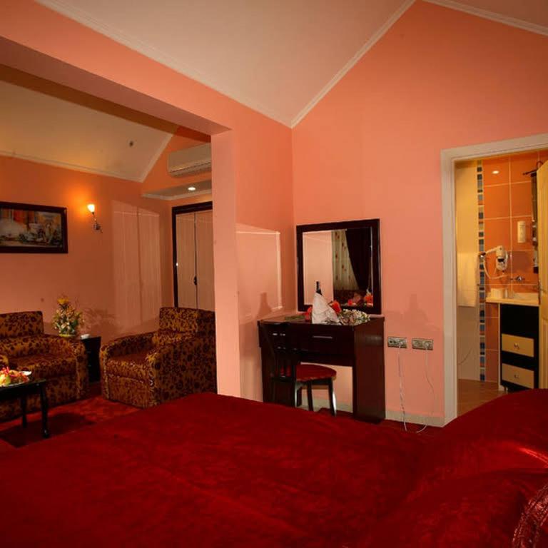 YAMAN OTEL - Housity