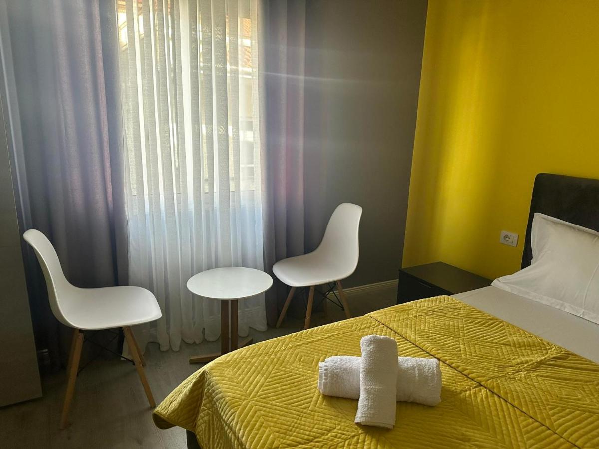 Algen Room's - Housity