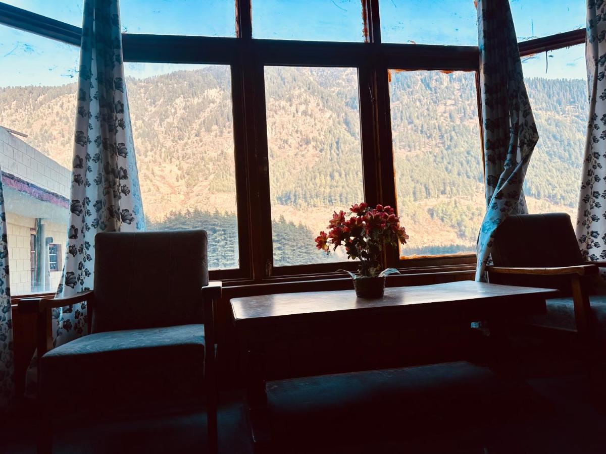 Royal Respite Manali - Luxury Comfort ! Travellers Delight ! Budget Friendly ! Prime Location ! Guest Favourite - Housity