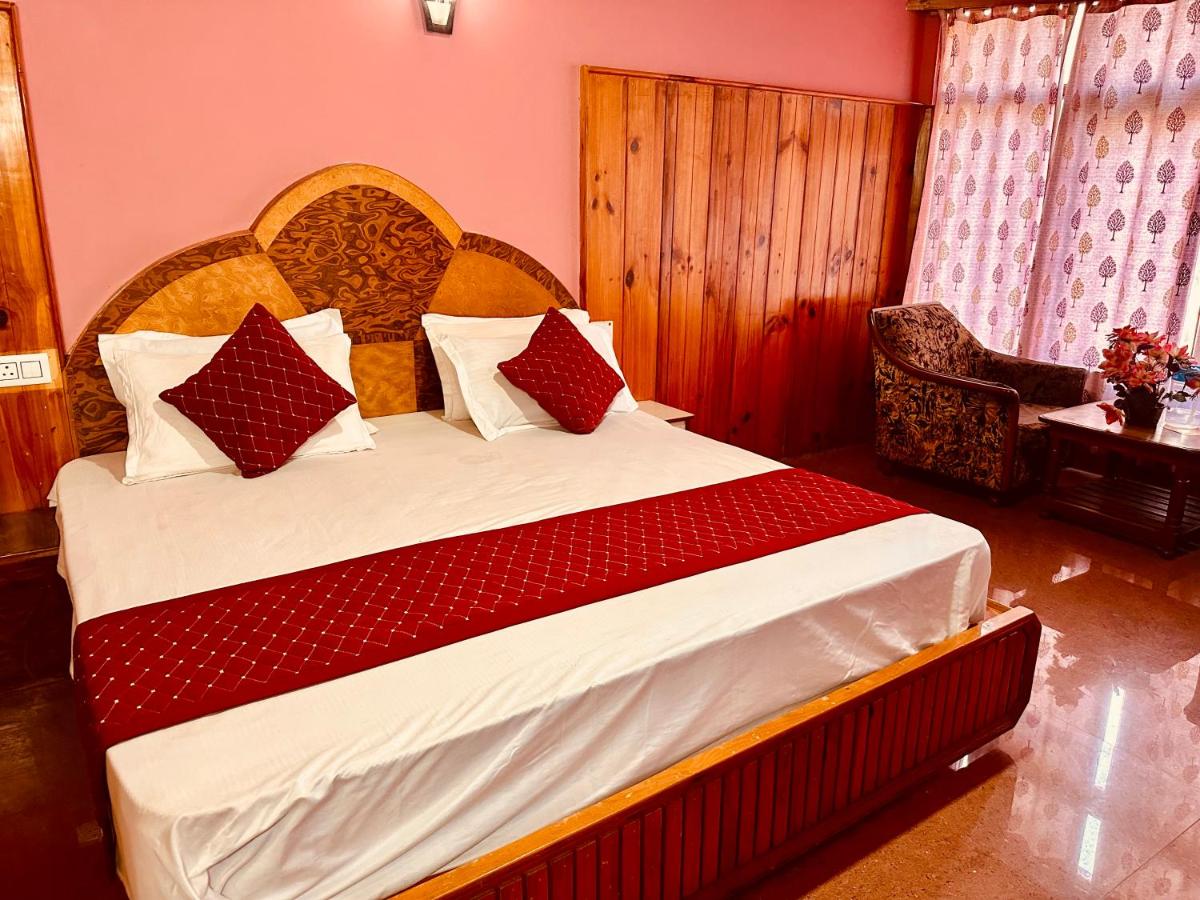 Royal Respite Manali - Luxury Comfort ! Travellers Delight ! Budget Friendly ! Prime Location ! Guest Favourite - Housity
