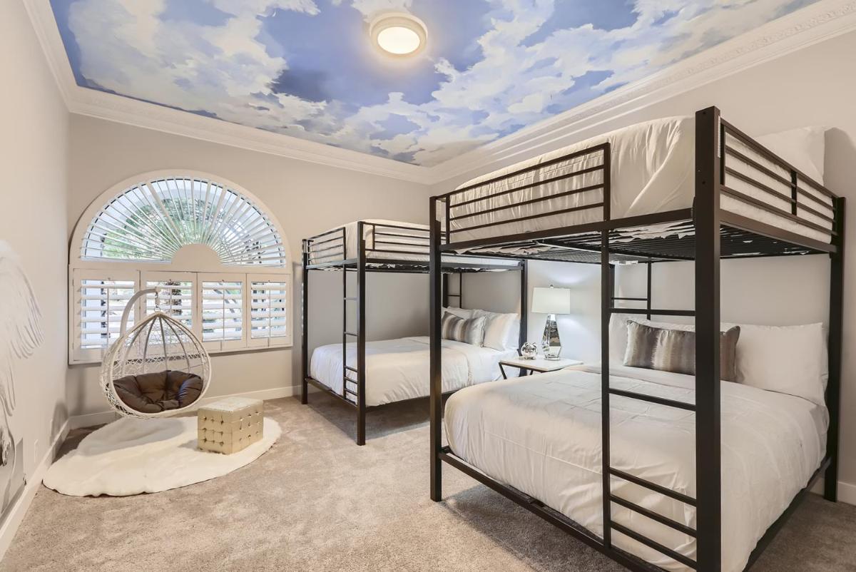 Caesar's Bliss - Housity