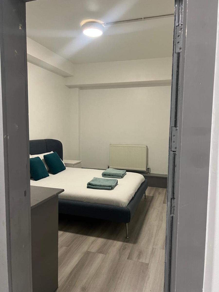 En-suite room - Housity