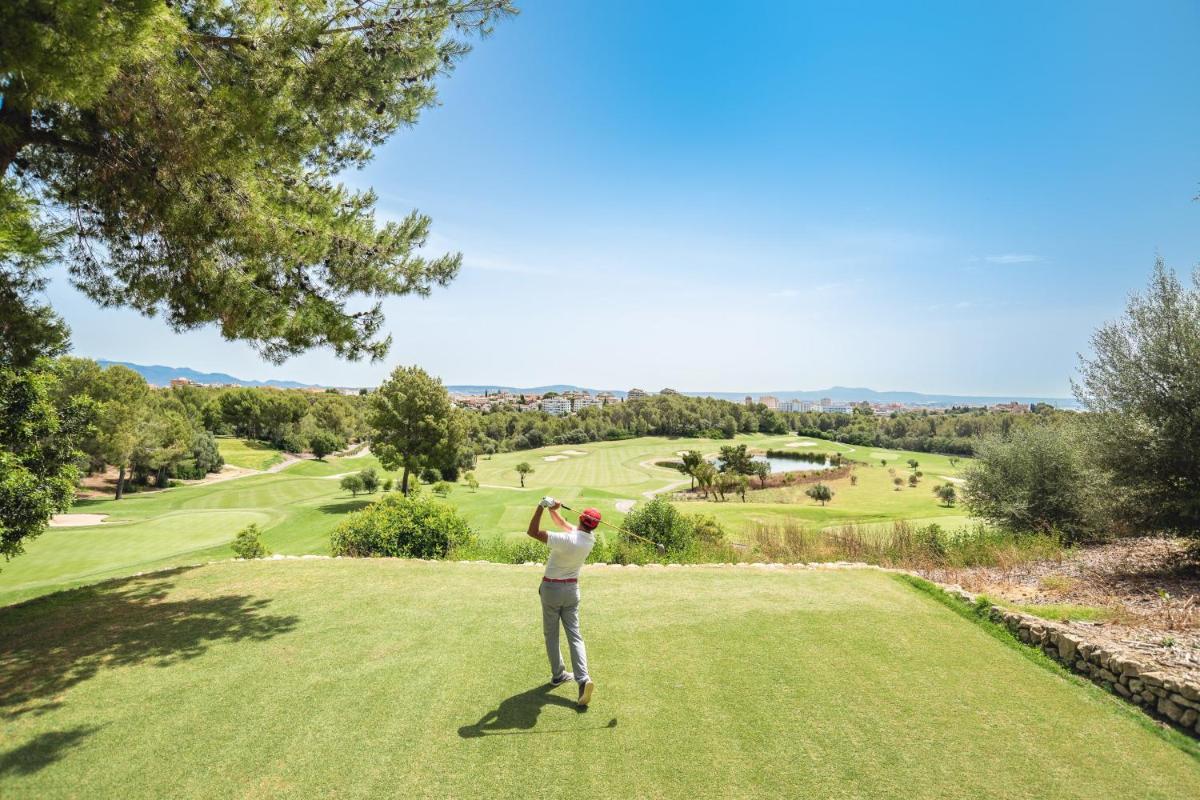 Instalaciones para jugar al golf en el hotel o alrededores