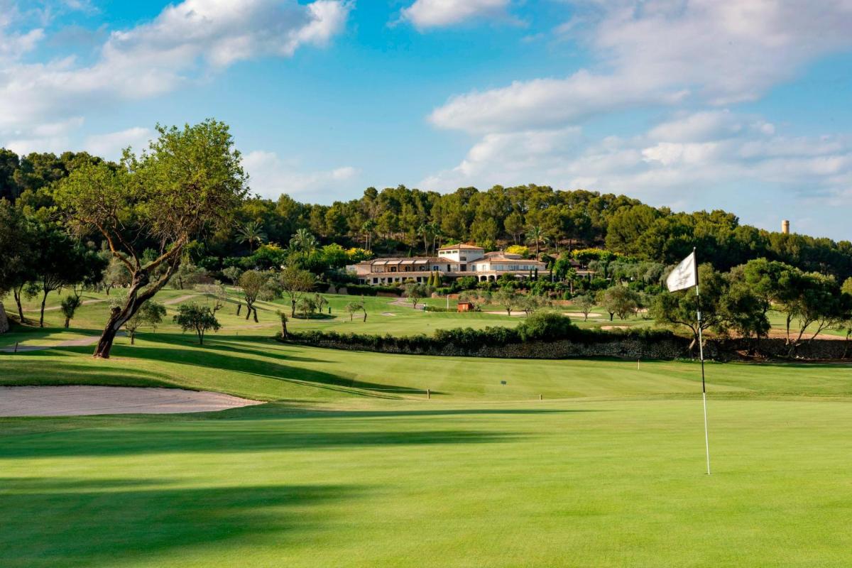 Instalaciones para jugar al golf en el hotel o alrededores