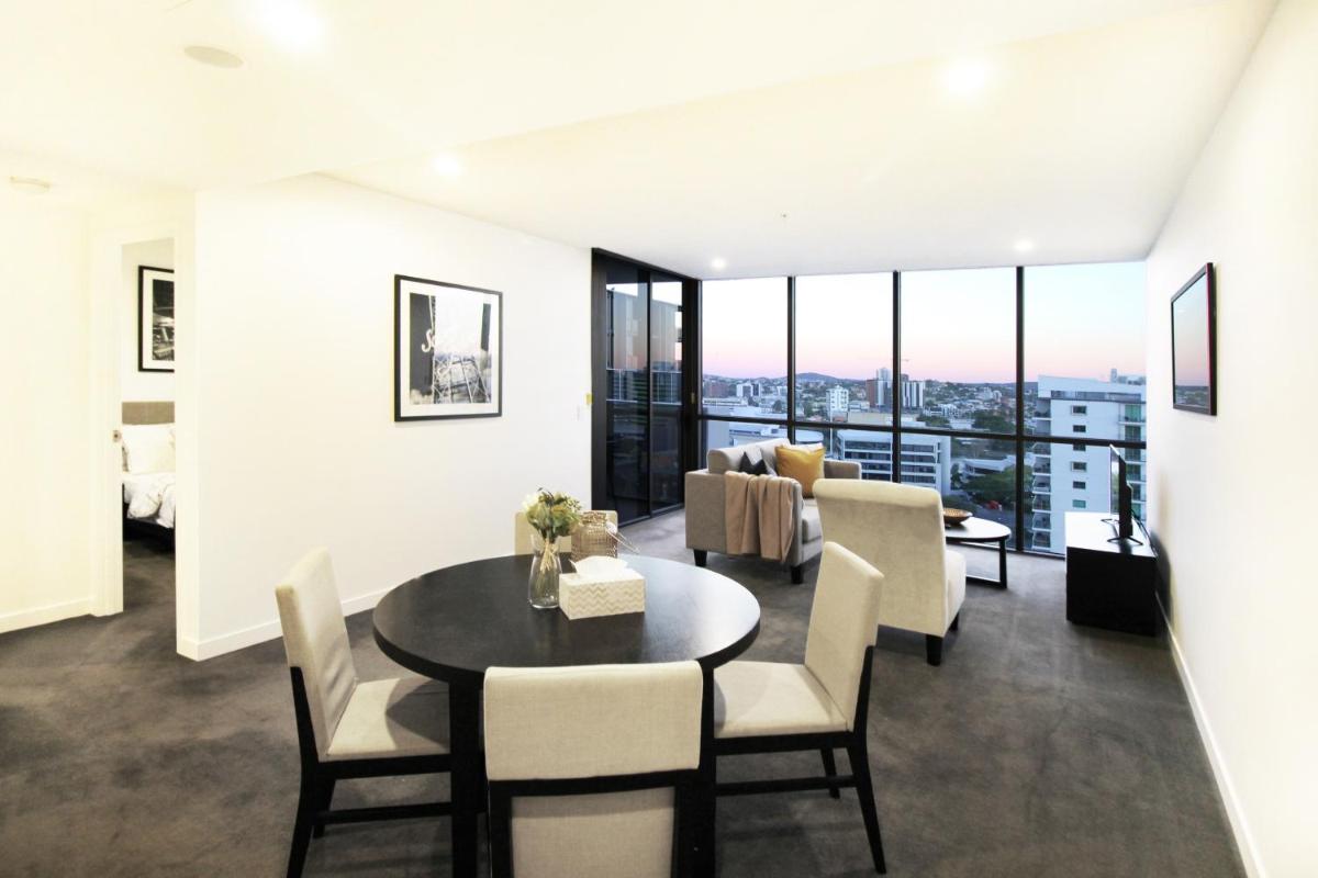 Hearty Milton Apartments - Housity