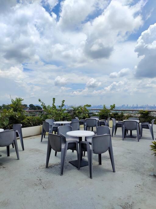 CV Industrial Place - Housity