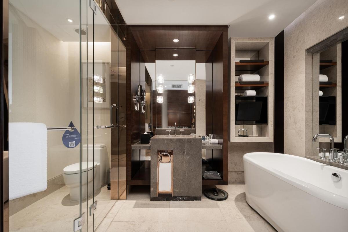 Radisson Blu Plaza Chongqing - Hizvo