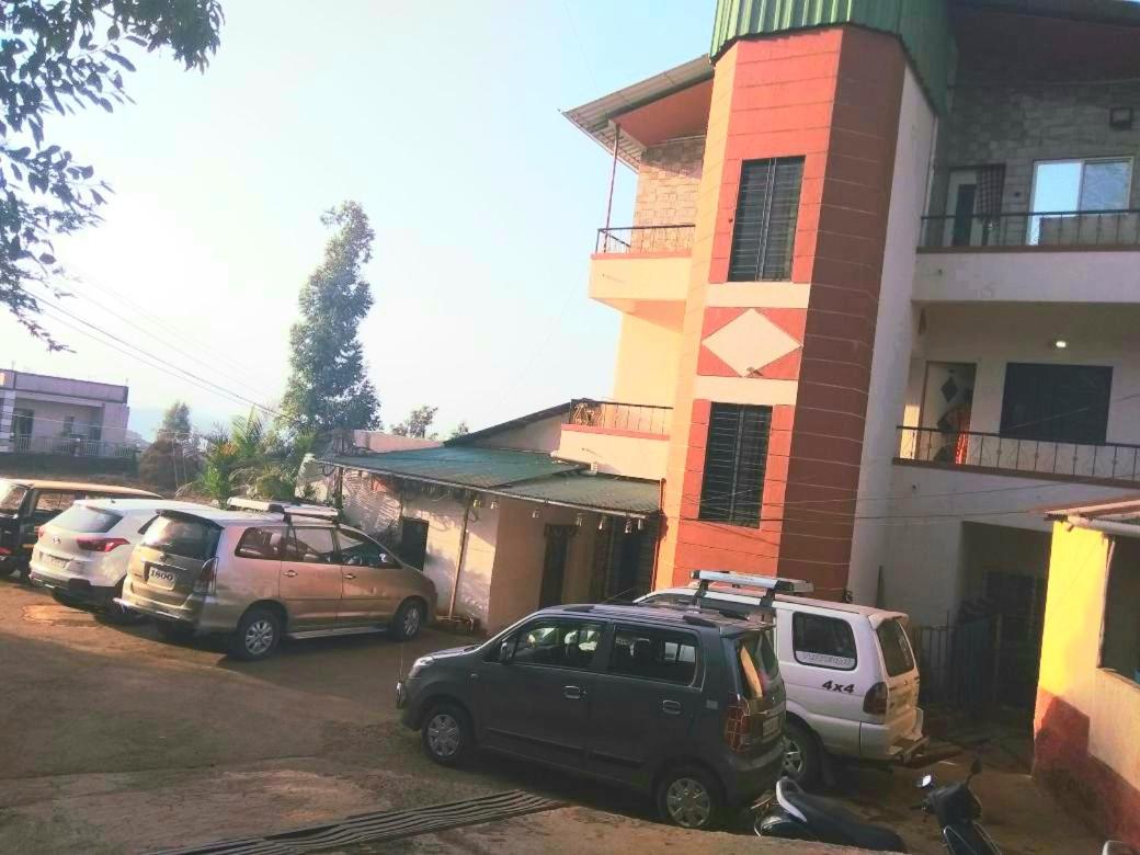 Shinde Niwas Mahableshwar - Housity