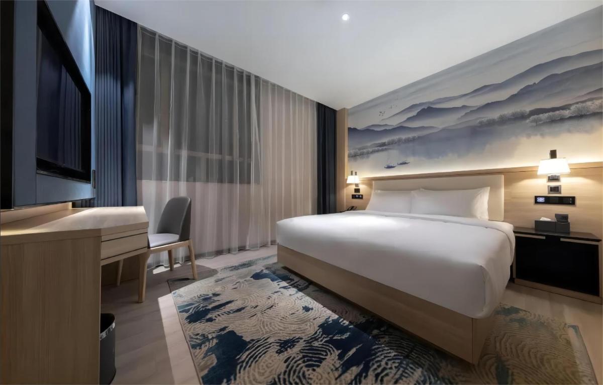 Ausotel by Argyle Baiyun International Airport Renhe Metro Exit B - Housity