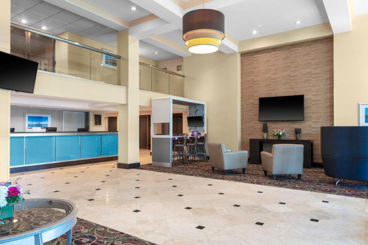 Crowne Plaza Boston - Woburn, an IHG Hotel - Housity