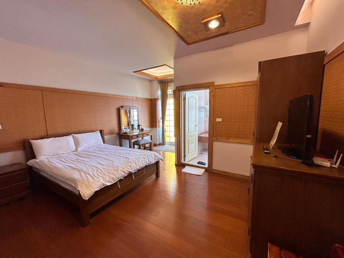 Euro Country Villa - Housity