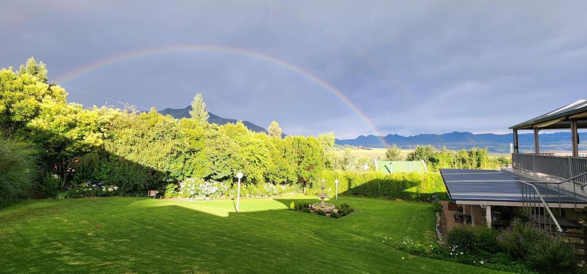 Ash River Lodge - Housity