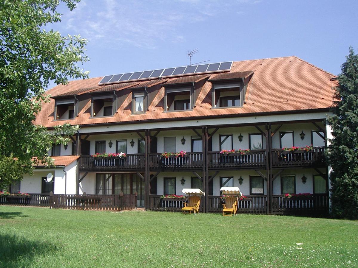 Gasthof Pension Grüne Au - Housity