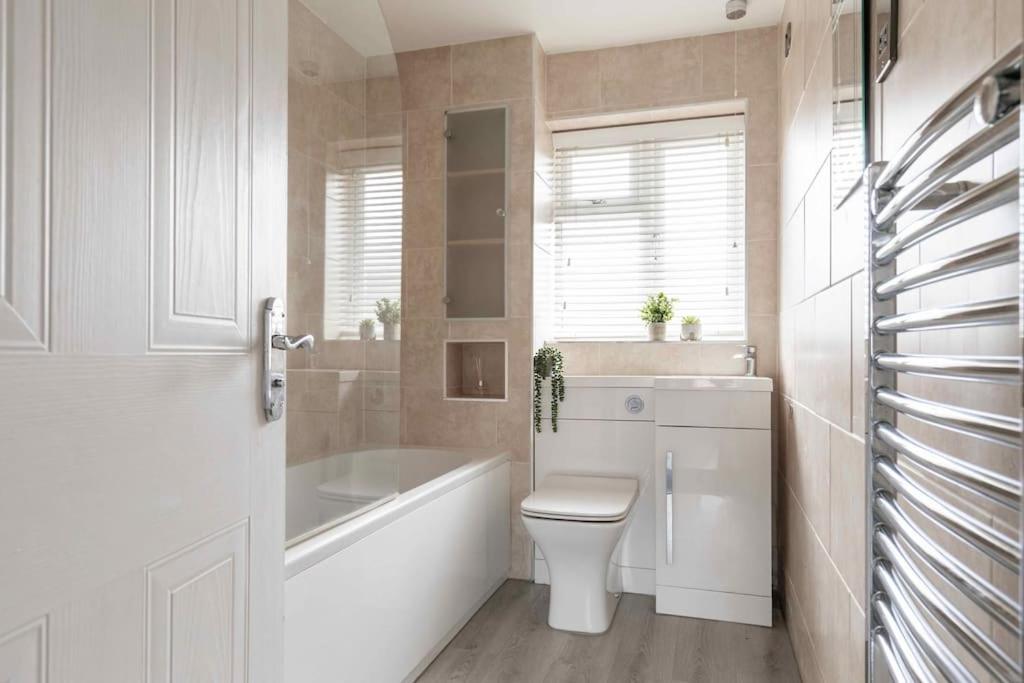 Evergreen Cottage Orsett - Housity