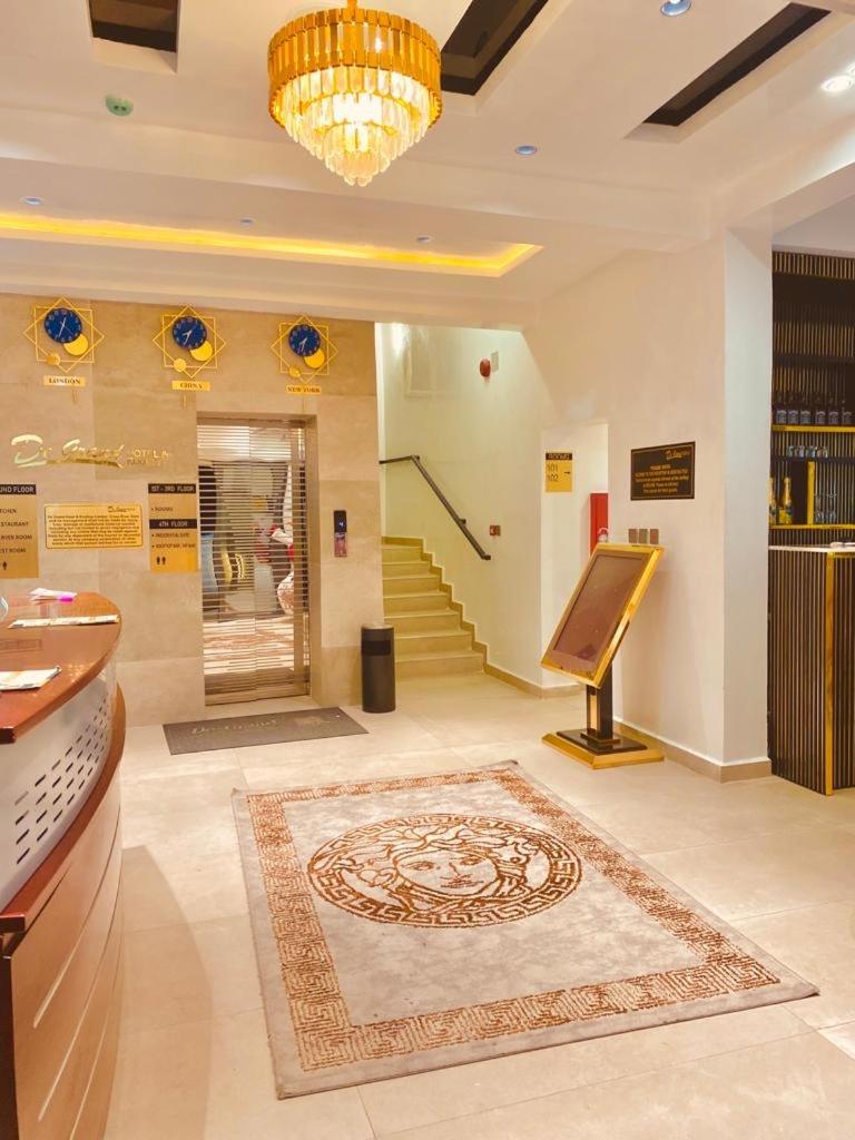 De Grand Hotel & Rooftop - Housity