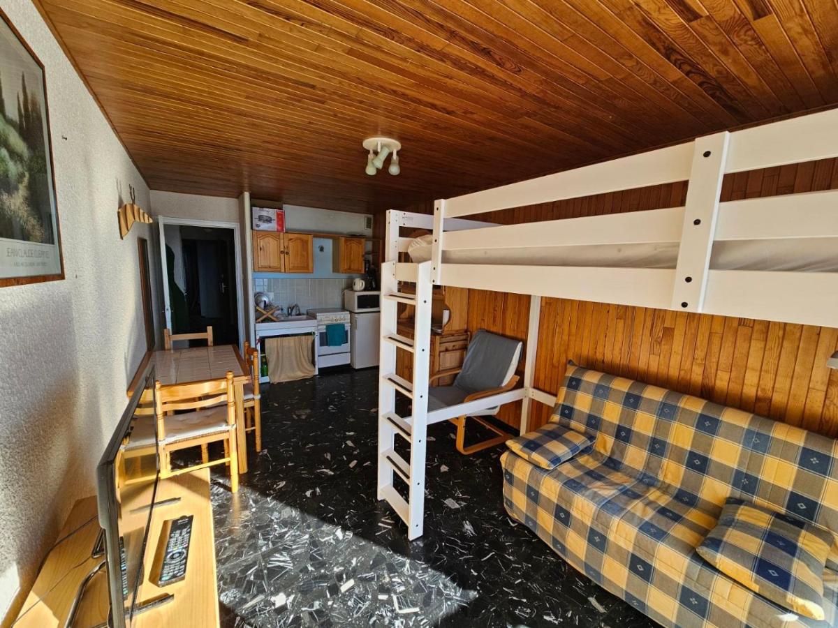 Studio Carina, terrasse sud, réduction matériel ski - Housity