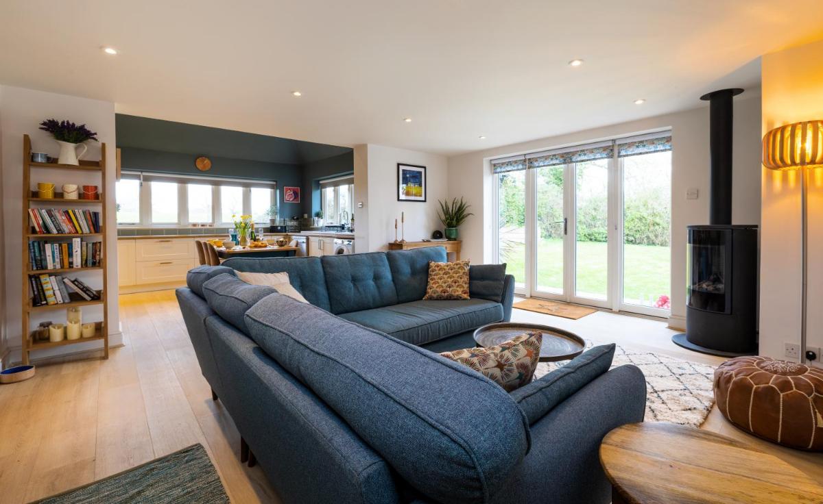 Spinners House, rural home on edge of Cotswolds - Housity
