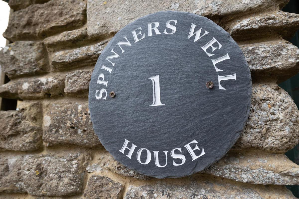Spinners House, rural home on edge of Cotswolds - Housity