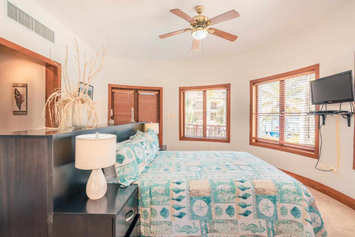 Spacious Apartment at Puerto Bahia B2 with balcony - Housity