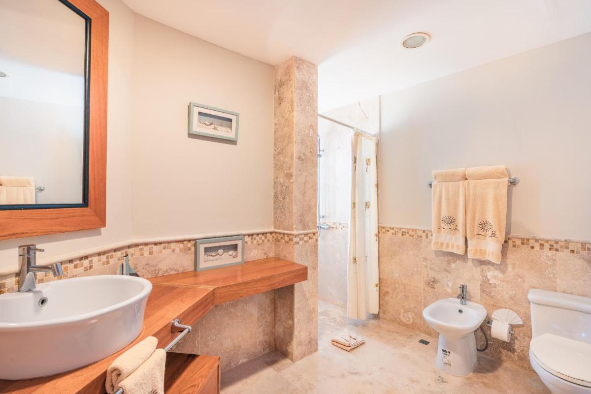 Spacious Apartment at Puerto Bahia B2 with balcony - Housity