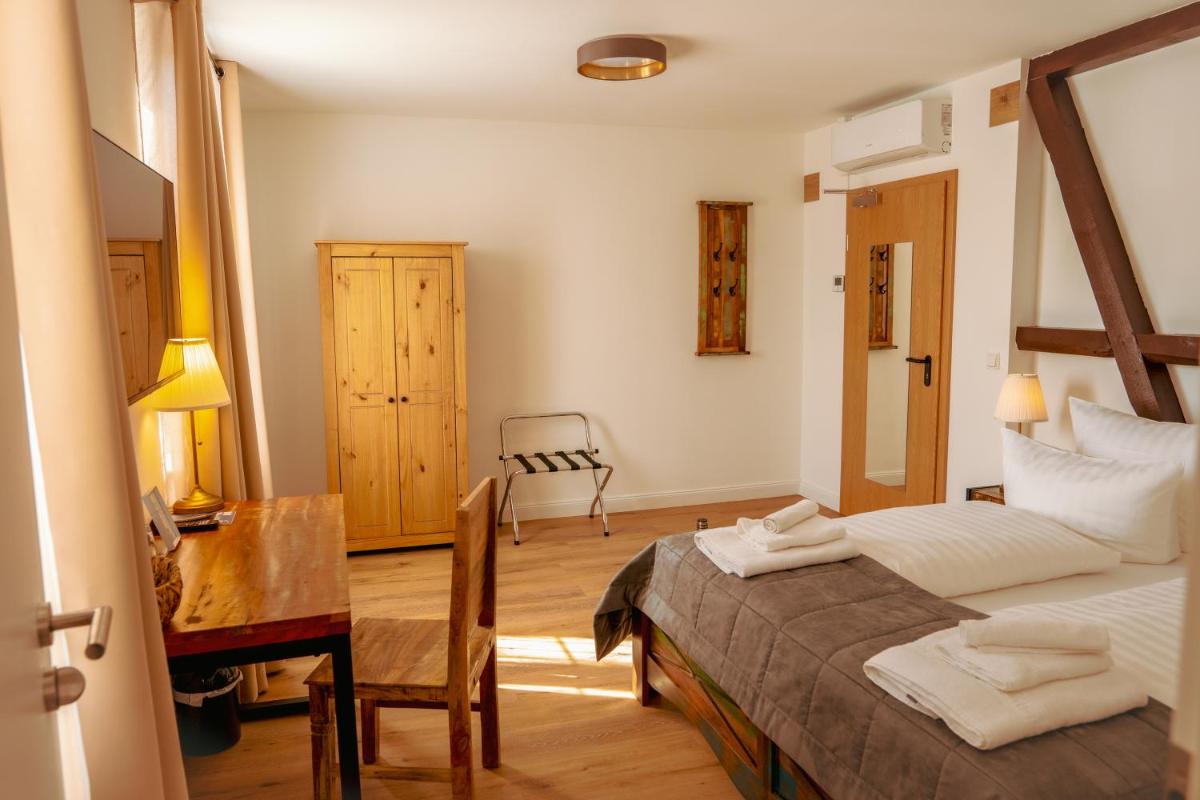 Landhotel Engel & Kreuz - Housity