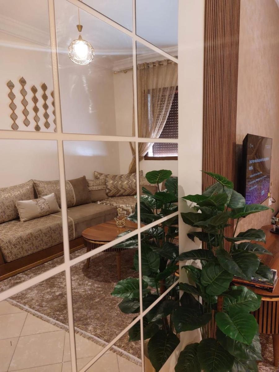 Charite Host Appartement , Wifi et Parking Gratuit - Housity
