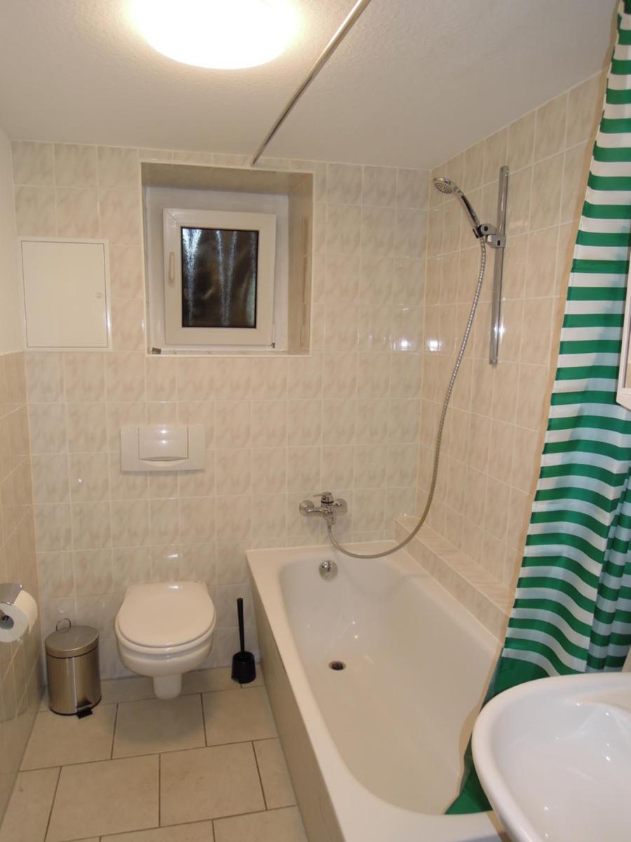 Ferienwohnung Monteurzimmer 2 Haus Arnstadt - Hizvo